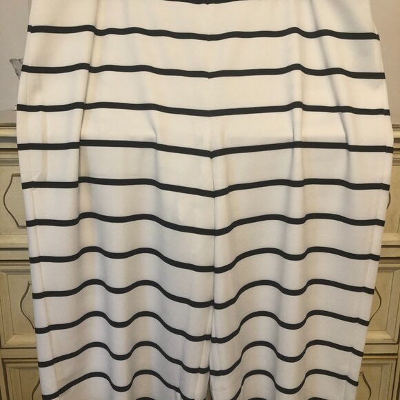 NWOT. Marée Pour Toi wide leg ankle pants - size 2X - Picture 3 of 6